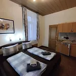 בית הארחה Haus Savina