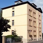 בית הארחה Haus Savina